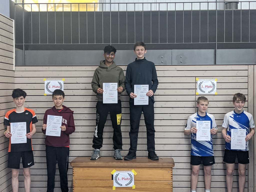 Jugend-Ranglistenturnier im Badminton-Bezirk Darmstadt mit 7 Podiumsplatzierungen