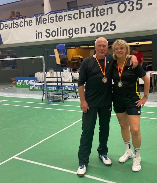 Doris und Achim Reiche erfolgreich auf den Deutschen Badminton Altersklassenmeisterschaften